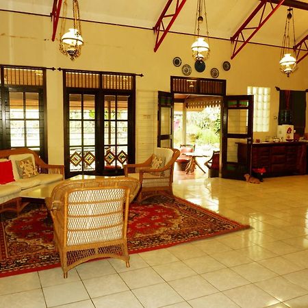 Cemara'S Homestay Batu  Exterior foto