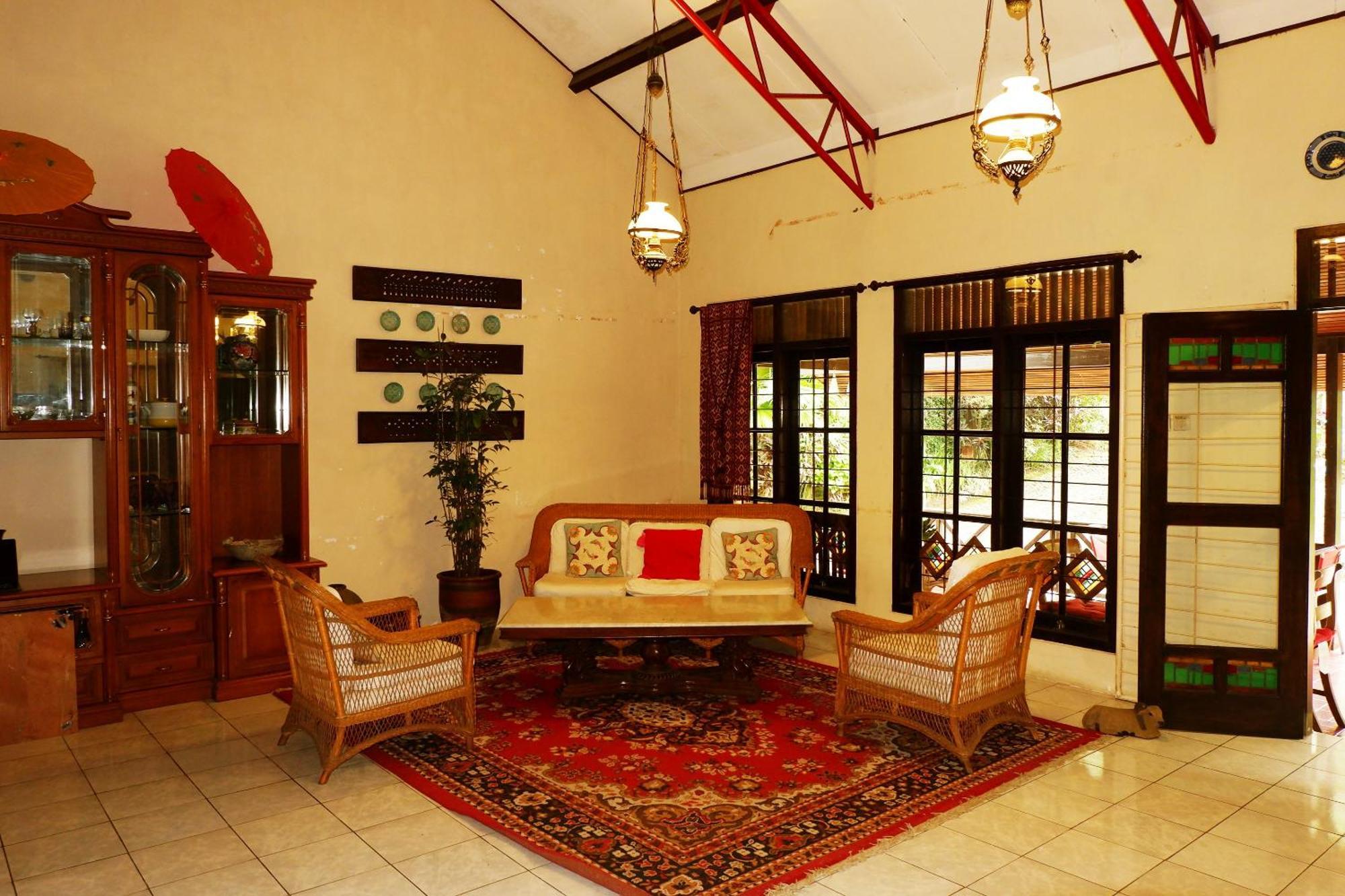 Cemara'S Homestay Batu  Exterior foto